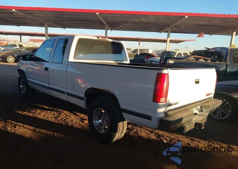 1997 GMC Sierra 1500 Sl Wideside z USA, uszkodzony, nr VIN 1GTEC19M1VE524695